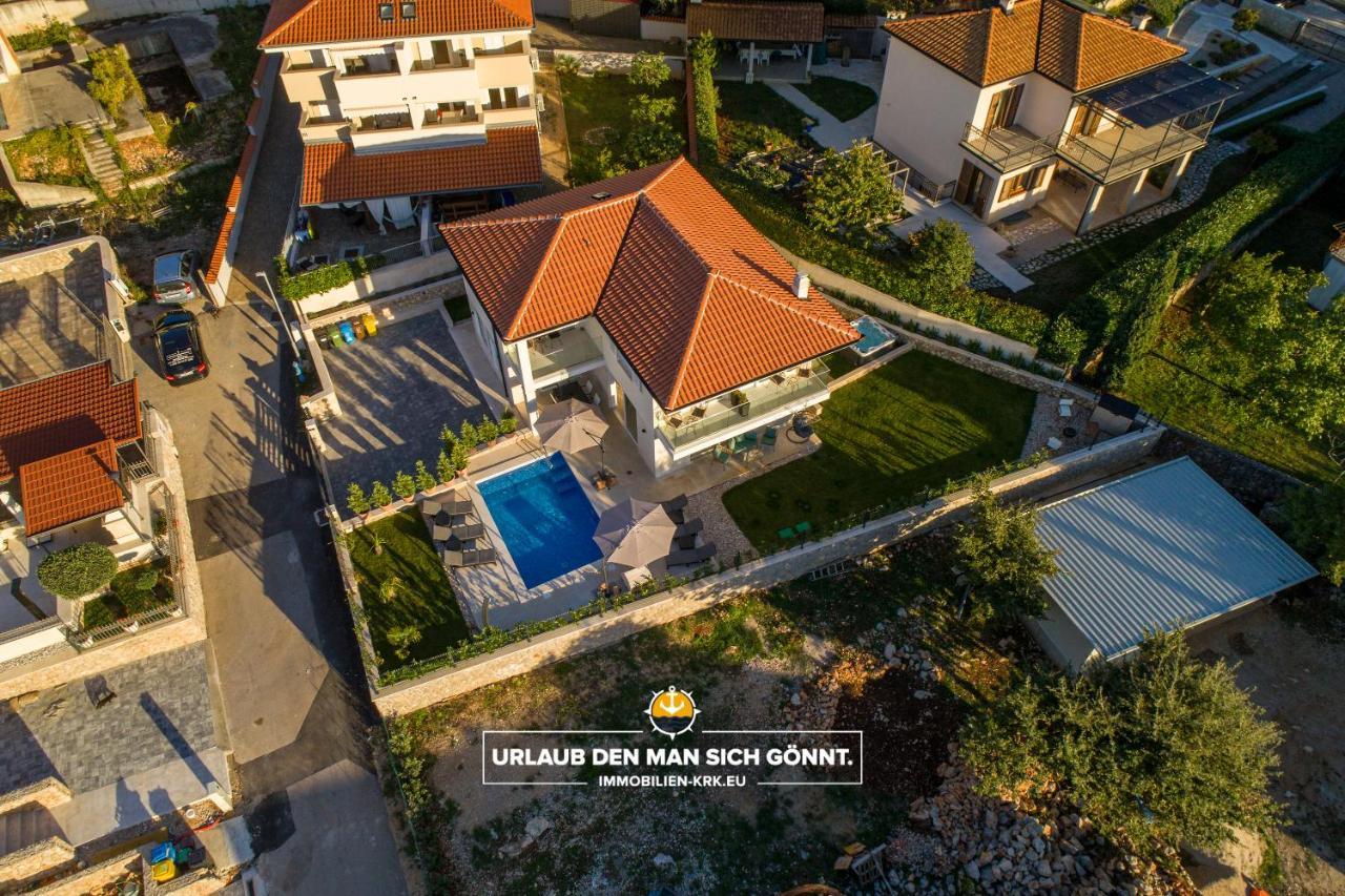 Villa Richard Малинска Экстерьер фото